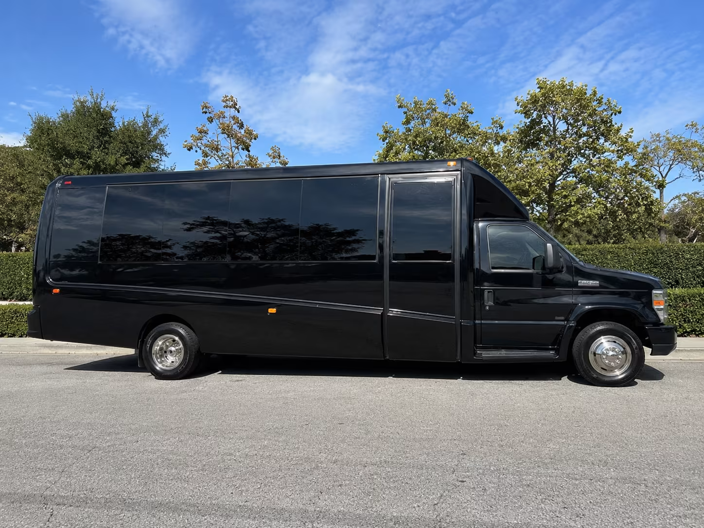 bus rentals for bands and performers traveling through temple texas