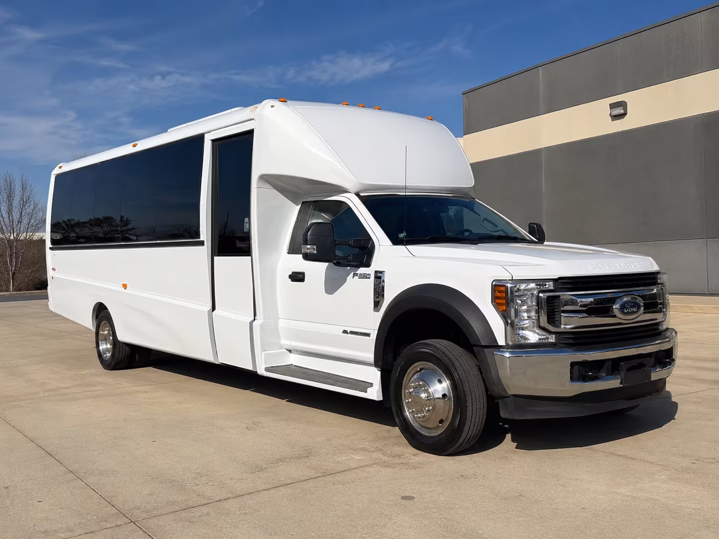 minibuses and charter buses to austin fc ut longhorns and austin sporting events