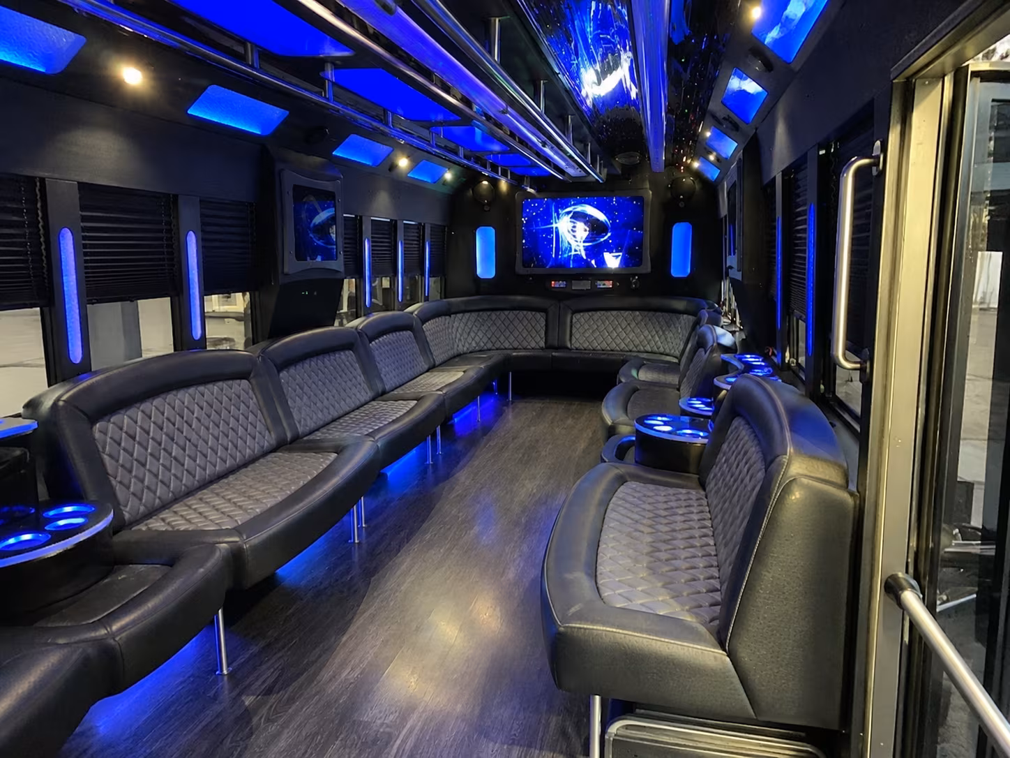 temple 28 passenger party bus interior